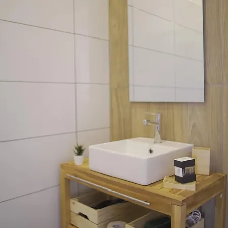 Elegant - & Minimal Design Apartment Bacoli